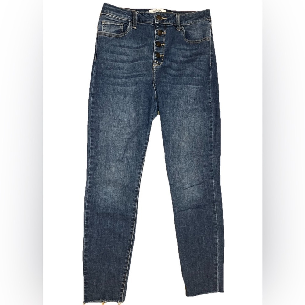 Women's Carly Jean Los Angeles Button Front Skinny Jeans